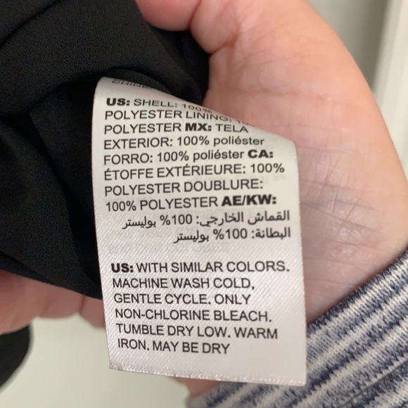 CHICO’S Black Drape Front Sleeveless Top - Picture 8 of 8